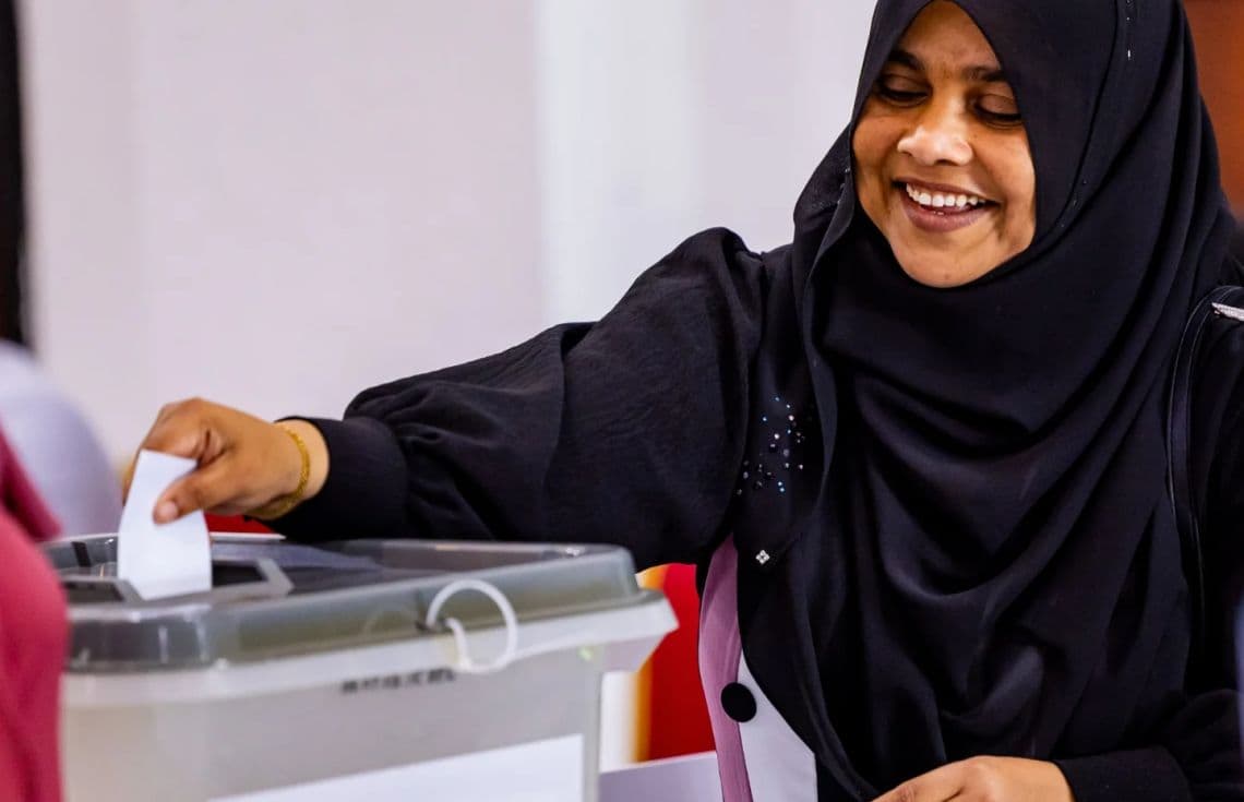 ޕީއެންސީ ދާއިރާ އިންތިހާބުގެ ވޯޓުލުމެއްގައި---ފޮޓޯ: ޚުލާސާ