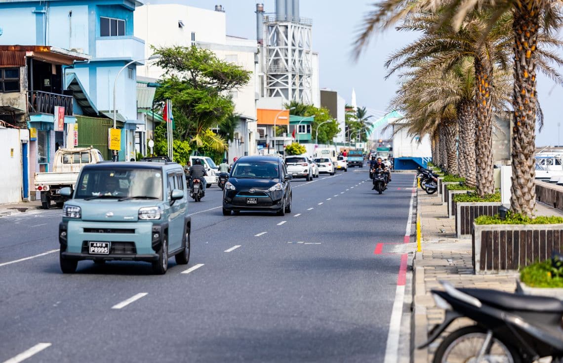 ބޮޑުތަކުރުފާނު މަގު. މާލޭ ސަރަހައްދުގެ ވައިގެ ކޮލެޓީ މިއަދު ހުރީ 177ގައި--- ފޮޓޯ: ޚުލާސާ