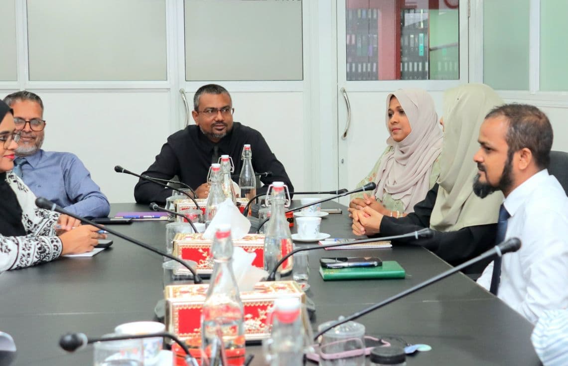 މޯލްޑިވްސް މީޑިއާ އެންޑް ބްރޯޑްކާސްޓިން ކޮމިޝަންގެ މެމްބަރުން----