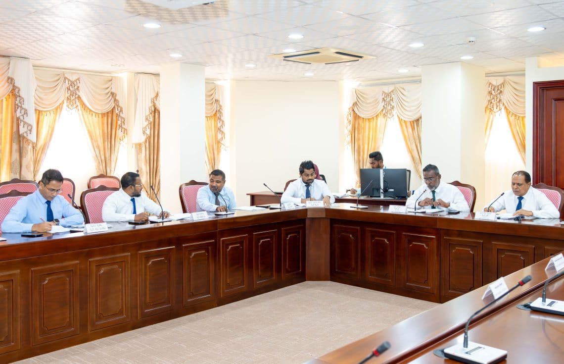 މިއަދު ބޭއްވި މިނިވަން މުއައްސަސާތަކުގެ ކޮމިޓީގެ 1 ވަނަ ބައްދަލުވުން---ފޮޓޯ: މަޖިލިސް އިދާރާ