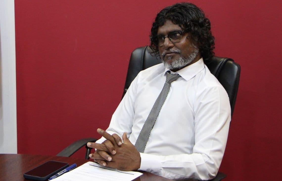 މިހާރު އުވާލާފަައިވާ ބްރޯޑްކޮމްގެ ކުރީގެ ނައިބު ރައީސް މުހައްމަދު ފަޒީން---