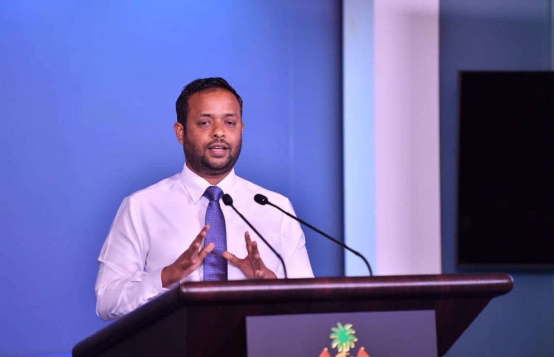 ހައުސިން މިނިސްޓަރު ޑރ. މުއްތަލިބު--- ފޮޓޯ: ރައީސް އޮފީސް