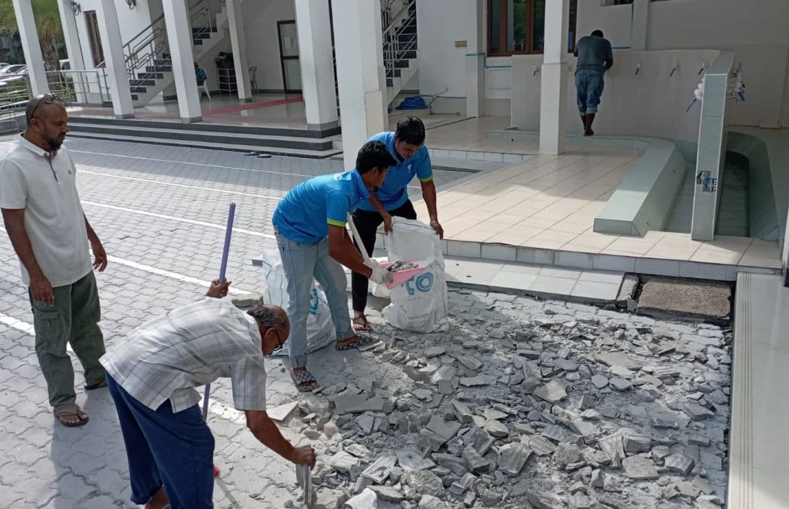 މާލޭ ސިޓީ މިސްކިތްތައް މަރާމާތުކުރުމުގެ މަސައްކަތް ސިޓީ ކައުންސިލުން ކުރަނީ. އެގޮތުން ސިޓީ ކައުންސިލުގެ ބެލުމުގެ ދަށުގައިވާ މިސްކިތްތައް މަރާމާތުކުރުމުގެ މަސައްކަތް މިހާރު އަންނަނީ ކުރަމުން--- ފޮޓޯ: މާލޭ ސިޓީ ކައުންސިލް