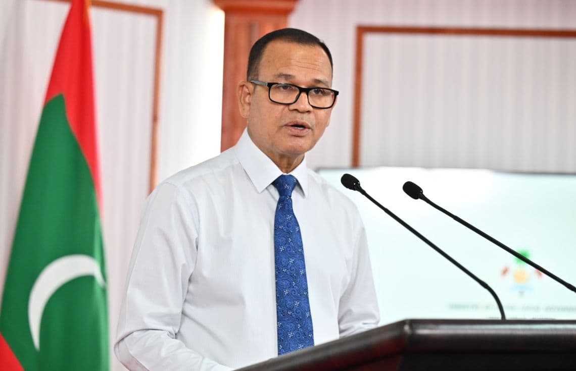 ސިޓީސް މިނިސްޓަރު އާދަމް ޝަރީފް އުމަރު--- ފޮޓޯ: ރައީސް އޮފީސް