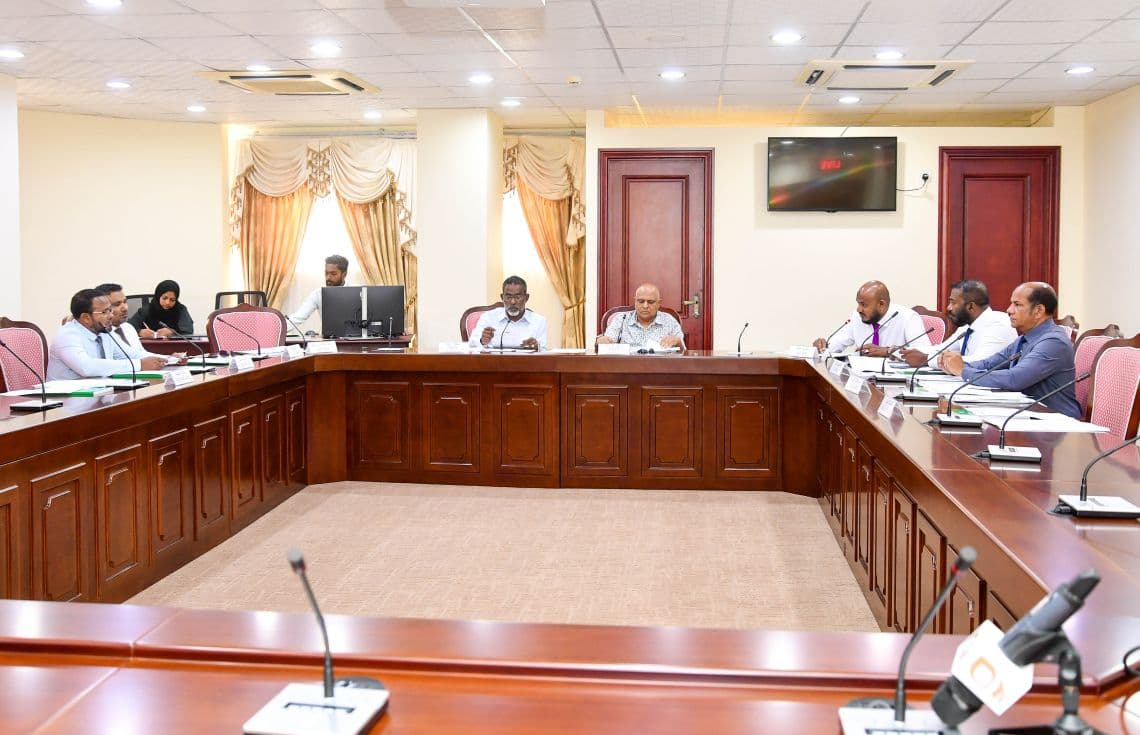 މިނިވަން މުއައްސަސާތަކުގެ ކޮމިޓީގެ 3 ވަނަ ބައްދަލުވުމުގެ ތެރެއިން/ ފޮޓޯ: މަޖިލިސް