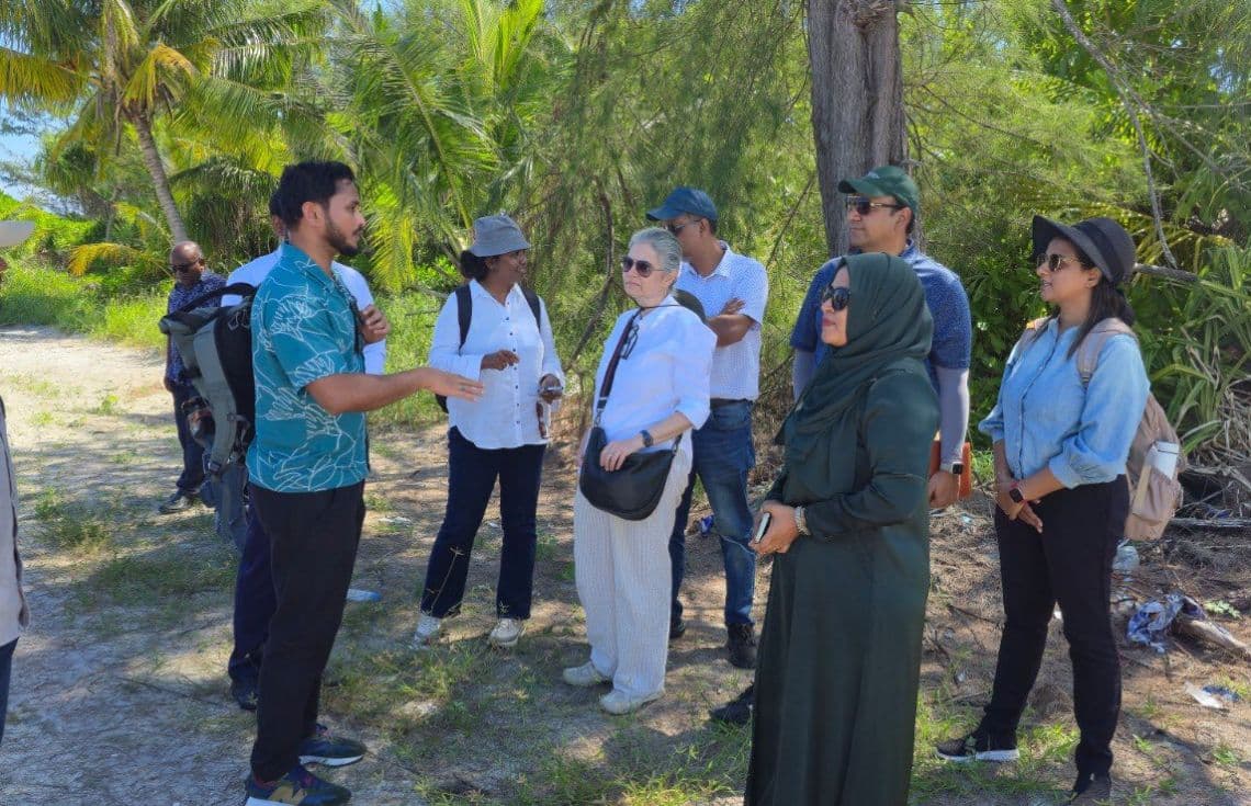 ވޯލްޑް ބޭންކުގެ ވަފުދު ދެކުނުގެ 2 ސިޓީއަށް ކުރި ޒިޔާރަތުގެ ތެރެއިން---ފޮޓޯ: އެންވަޔަރަމަންޓް މިނިސްޓްރީ