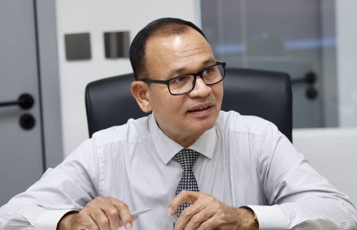 ސިޓީސް މިނިސްޓްރީގެ މިނިސްޓަރު އާދަމް ޝަރީފު---