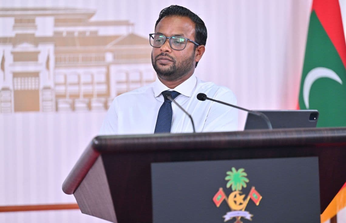 ކޮންސްޓްރަކްޝަން އެންޑް ހައުސިން މިނިސްޓަރު ޑރ. އަބްދުﷲ މުއްތަލިބް---ފޮޓޯ: ރައިސް އޮފީސް