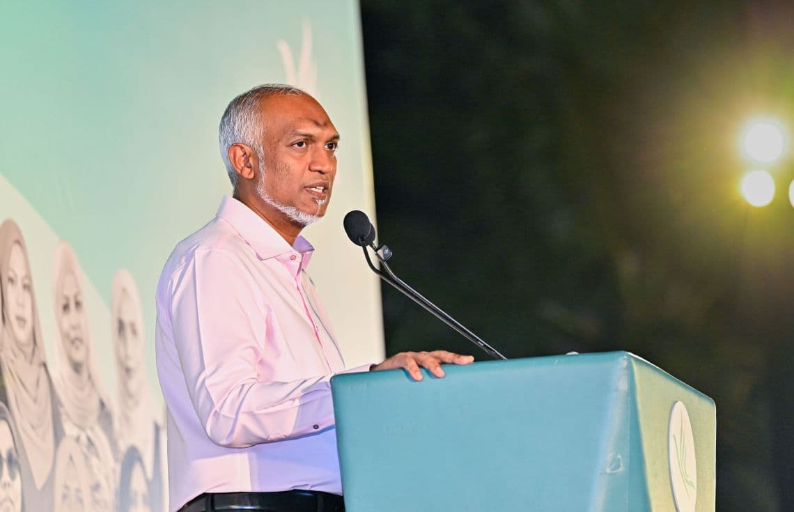 ޕީއެންސީން އާޓިފިޝަލް ބީޗުގައި ބޭއްވި ޖަލްސާގައި ރައީސް ވާހަކަފުޅު ދައްކަވަނީ---