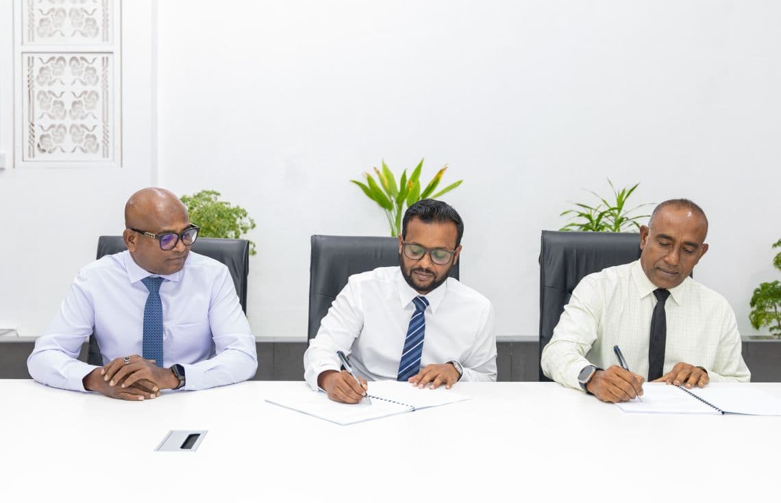 ގދ. މަޑަވެލީގެ ބިން ހިއްކުމާއި ގޮނޑުދޮށް ހިމާޔާތް ކުރަން 175 މިލިއަނަށް އެމްޓީސީސީއަށް --- ފޮޓޯ: އެމްޓީސީސީ