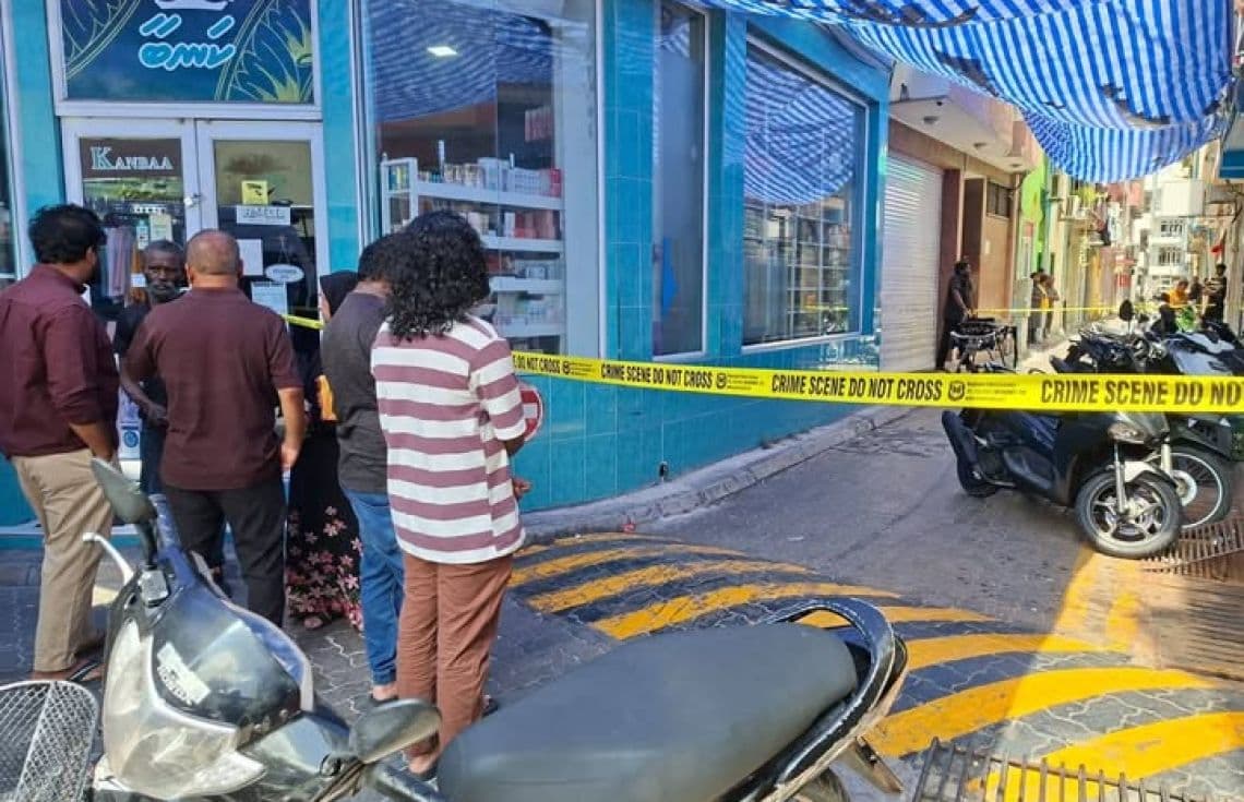 ސޯޝަލް މީޑިއާގައި މުހައްމަދު ނިޒާރު މަރުވެފައި އޮއްވާ ފެނުން ގޭ ގެ ސަރަހައްދުގެ--- ފޮޓޯ: އެމްވީކްރައިސިސް