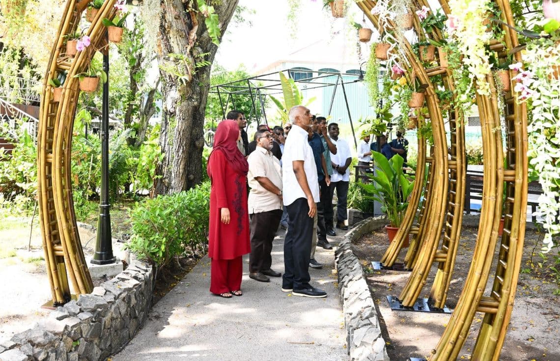 ސަލްޓަން ޕާކުގެ މަސައްކަތްތައް ކުރިއަށްދާގޮތް ރައީސް ބައްލަވާލައްވަނީ. / ފޮޓޯ: ރައީސް އޮފީސް