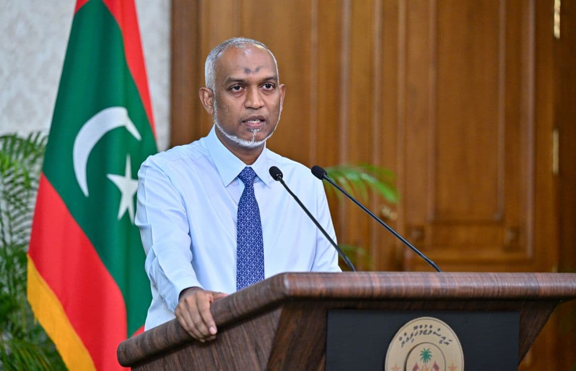 ރައީސް އޮފީހުގައި މިއަދު ބޭއްވި ނޫސްވެރިންގެ ބައްދަލުވުމުގައި ރައީސް ވާހަކަފުޅުދައްކަވަނީ. / ފޮޓޯ: ރައީސް އޮފީސް
