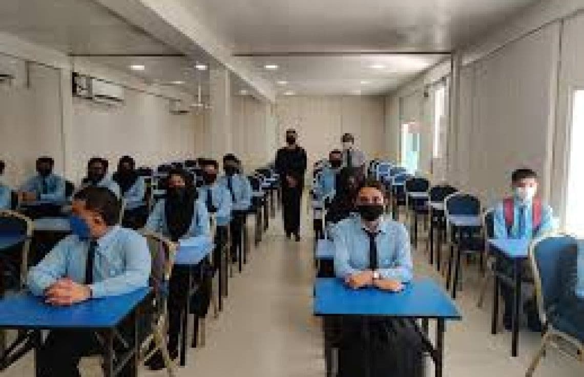 އޭ-ލެވެލް ދަރިވަރުން އިމްތިހާނު ހެދުން---ފޮޓޯ:ވިއައިއެޗްއެސް