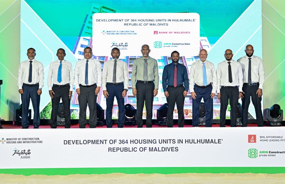 364 ހައުސިން ޔުނިޓުގެ ބިންގާ އެޅުން. / ފޮޓޯ: ރައީސް އޮފީސް