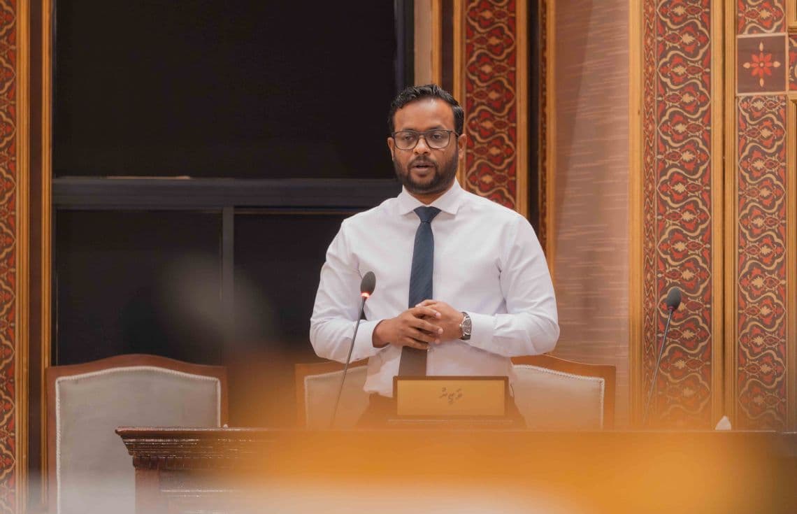 އިންފްރާސްޓްރަކްޗާ، ހައުސިން އެންޑް އާބަން ޑިވެލޮޕްމަންޓް މިނިސްޓަރު، ޑރ. އަބްދުﷲ މުއްތަލިބް---ފޮޓޯ: މަޖިލިސް