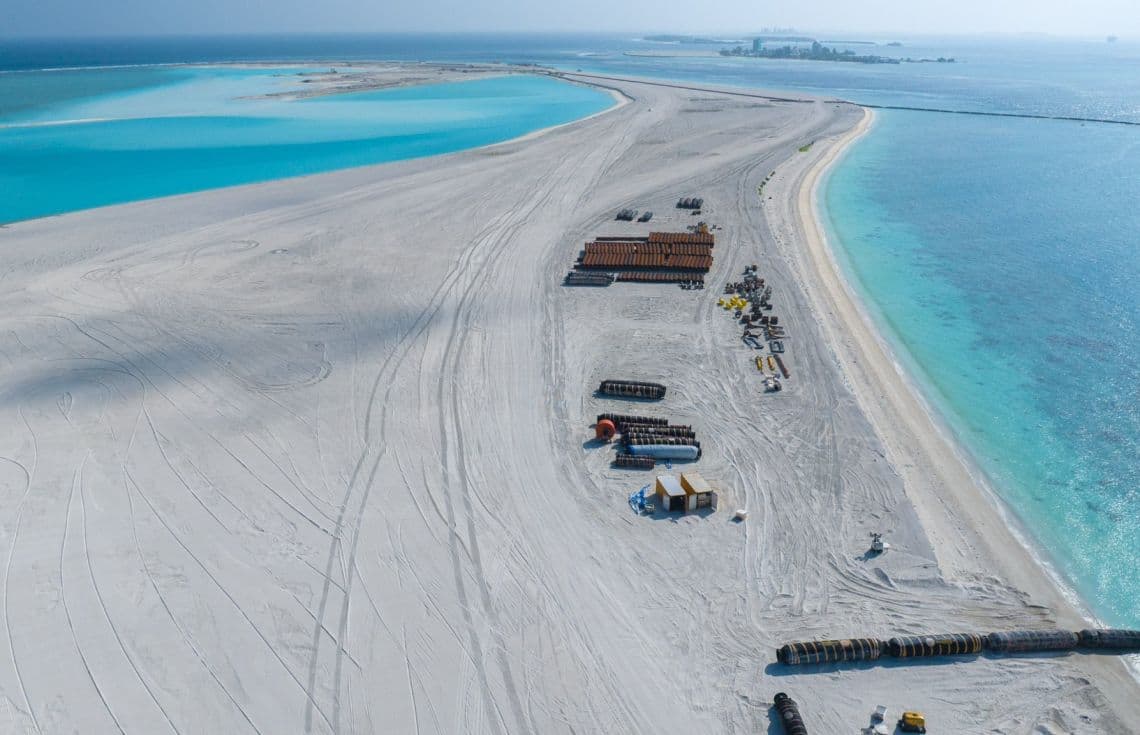ރަސްމާލެ މަޝްރޫއަށް ބިން ހިއްކުމުގެ މަސައްކަތް ކުރިއަށްދަނީ---ފޮޓޯ:އެމްއޭސީއެލް