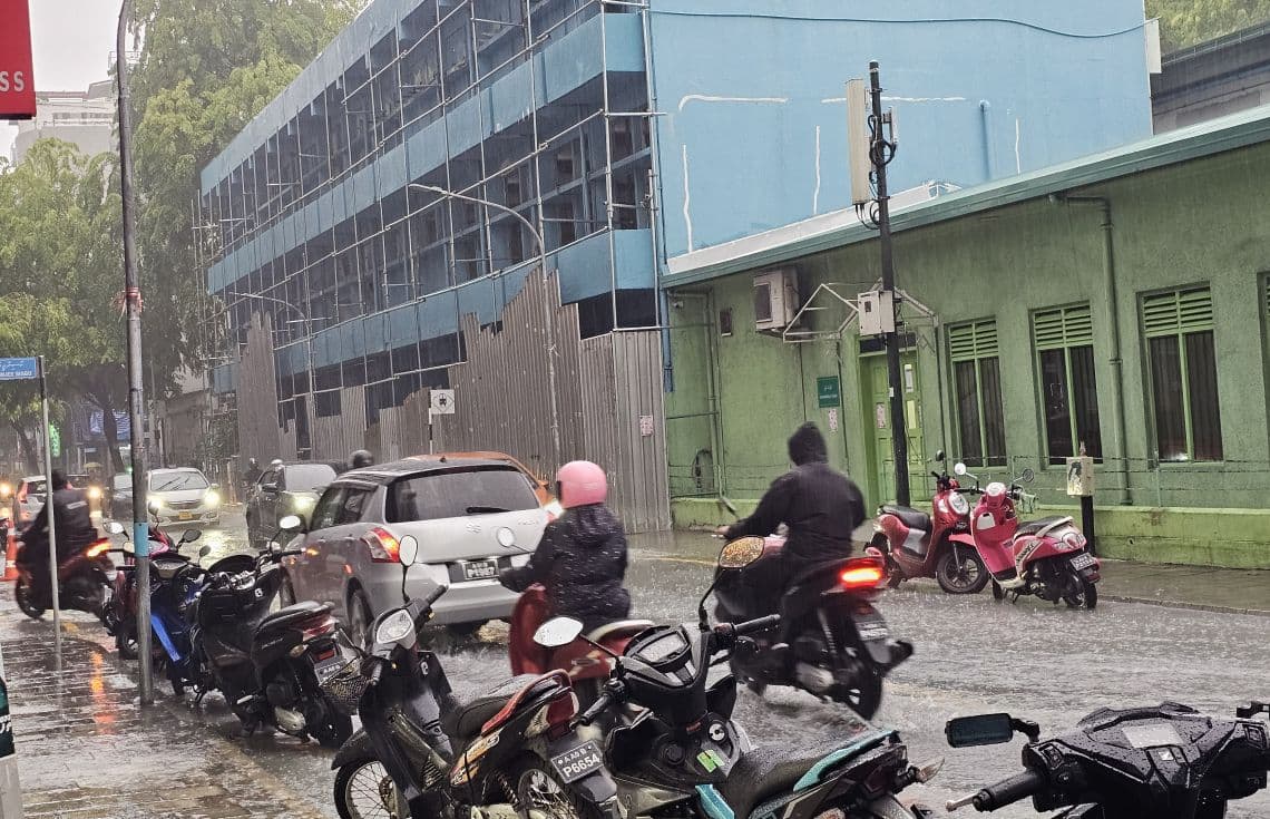 މާލެއަށް މިވަގުތު ކުރަމުންދާ ވިއްސާރައިގެ ތެރެއިން. / ފޮޓޯ: ޚުލާސާ