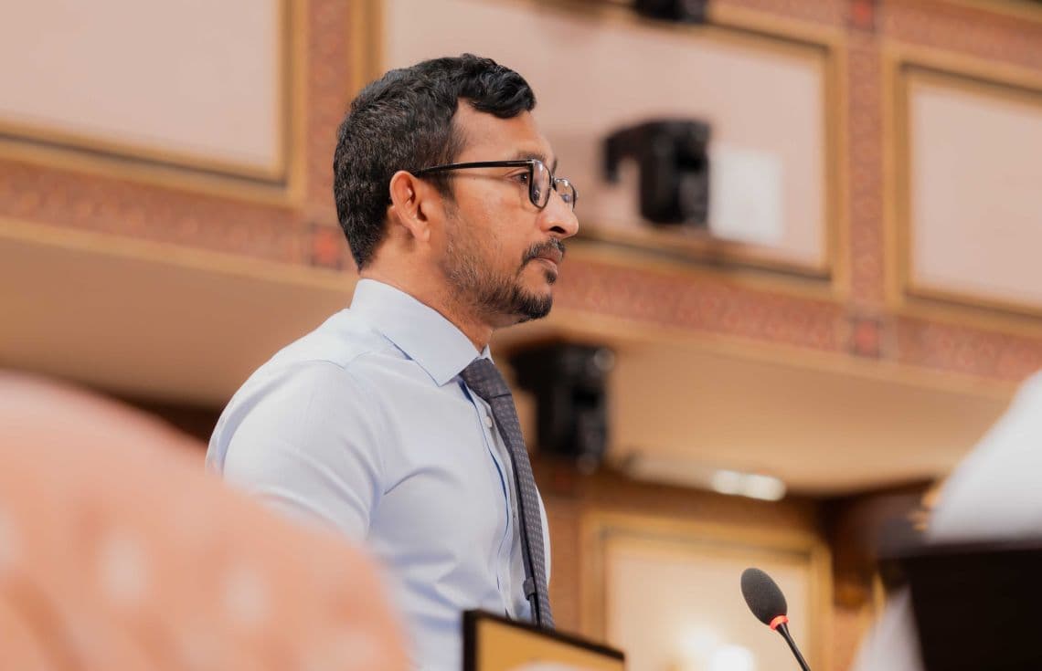 އިނގުރައިދޫ ދާއިރާގެ އިއްޒަތްތެރި މެމްބަރު އިބްރާހިމް ފަލާހު. / ފޮޓޯ: ރައްޔިތުންގެ މަޖިލިސް