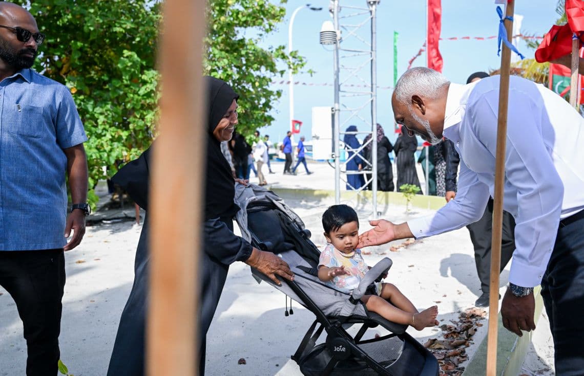 ކުޑަކުދިންނަށް ހަގީގީ ލޯބި ދިނުމަކީ އެކުދިންނަށް ދީނާއި ދުނިޔެ އުނގަންނައިދިނުން: ރައީސް