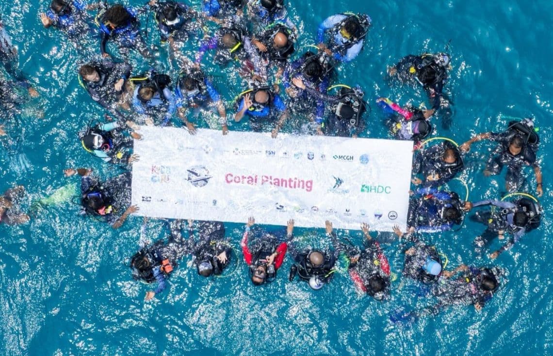 އޭޝިއާ މީޑިއާ ސަމިޓް 2026 ގެ ބައިވެރިންނާއެކު މުރަކަ އިންދުމުގެ ހަރަކާތެއް ބާއްވައިފި