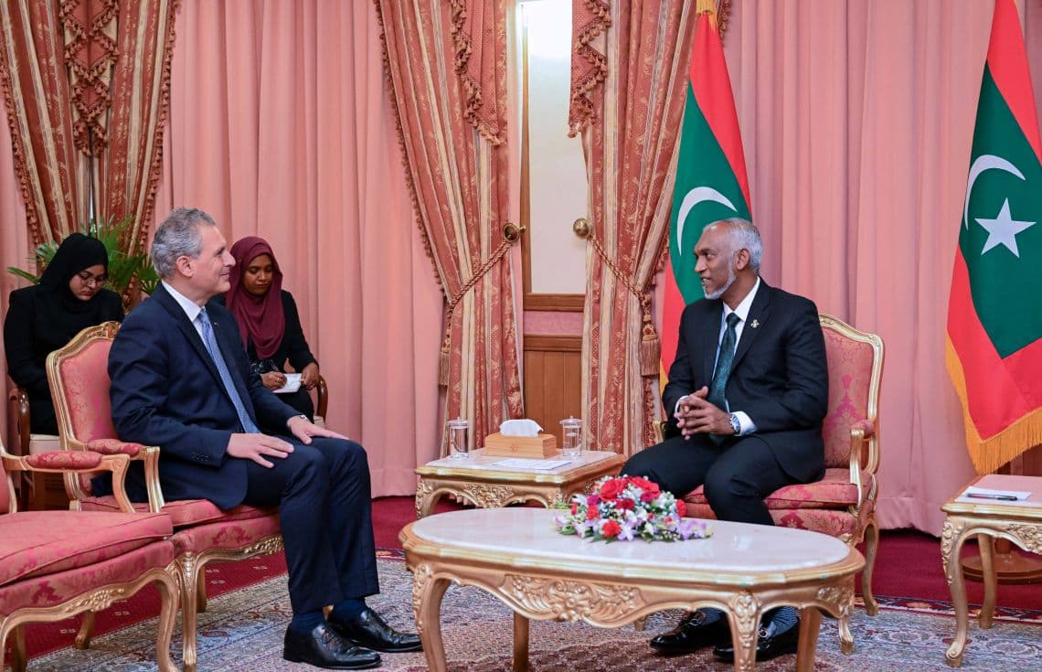 ޖޯޑަން އިން ރާއްޖެއަށް ކަނޑައަޅުއްވާފައި ހުންނަވާ ސަފީރާއި ރައީސް ބައްދަލުކުރައްވަނީ،-. / ފޮޓޯ: ރައީސް އޮފީސް