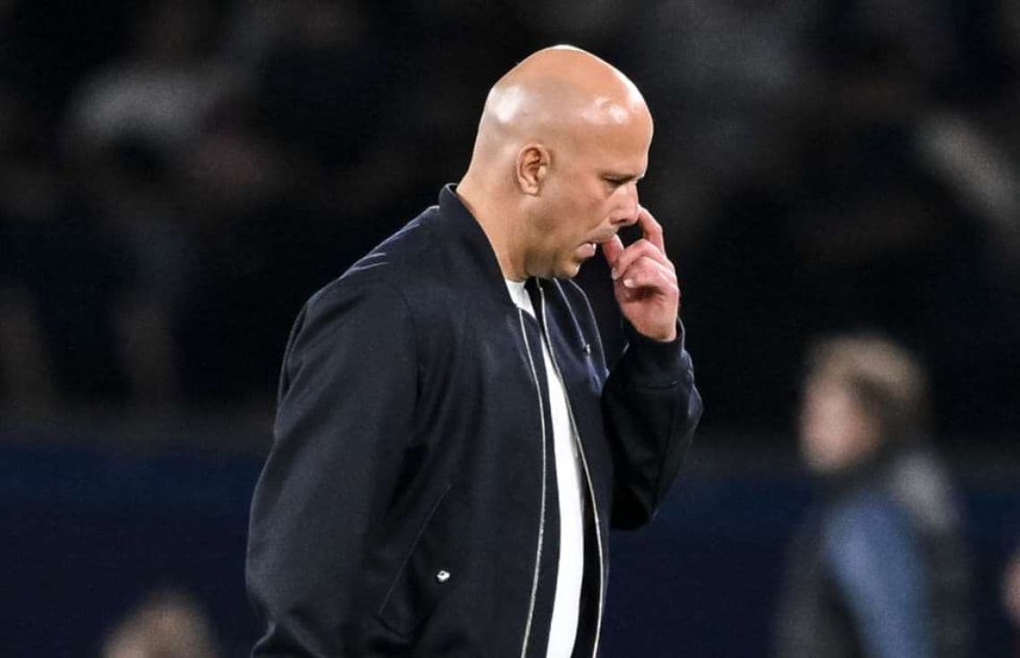 ލިވަޕޫލްގެ ކުރީގެ ކޯޗު އާން ސްލޮޓް---