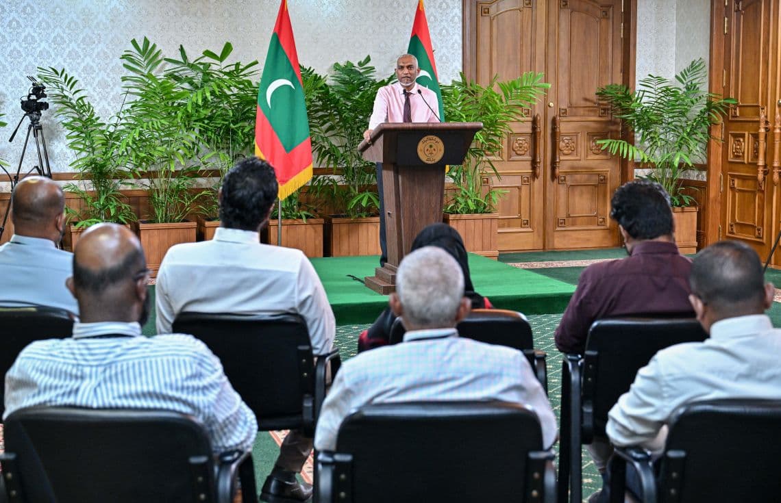 ނޫސްވެރިންގެ ބައްދަލުވުމުގައި ރައީސް ވާހަކަފުޅުދައްކަވަނީ. / ފޮޓޯ: ރައީސް އޮފީސް