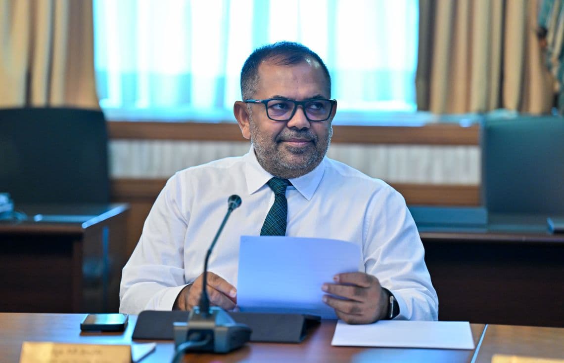 ފިނޭންސް މިނިސްޓަރުގެ މަގާމު އަދާކުރެއްވި މޫސާ ޒަމީރު. / ފޮޓޯ: ރައީސް އޮފީސް