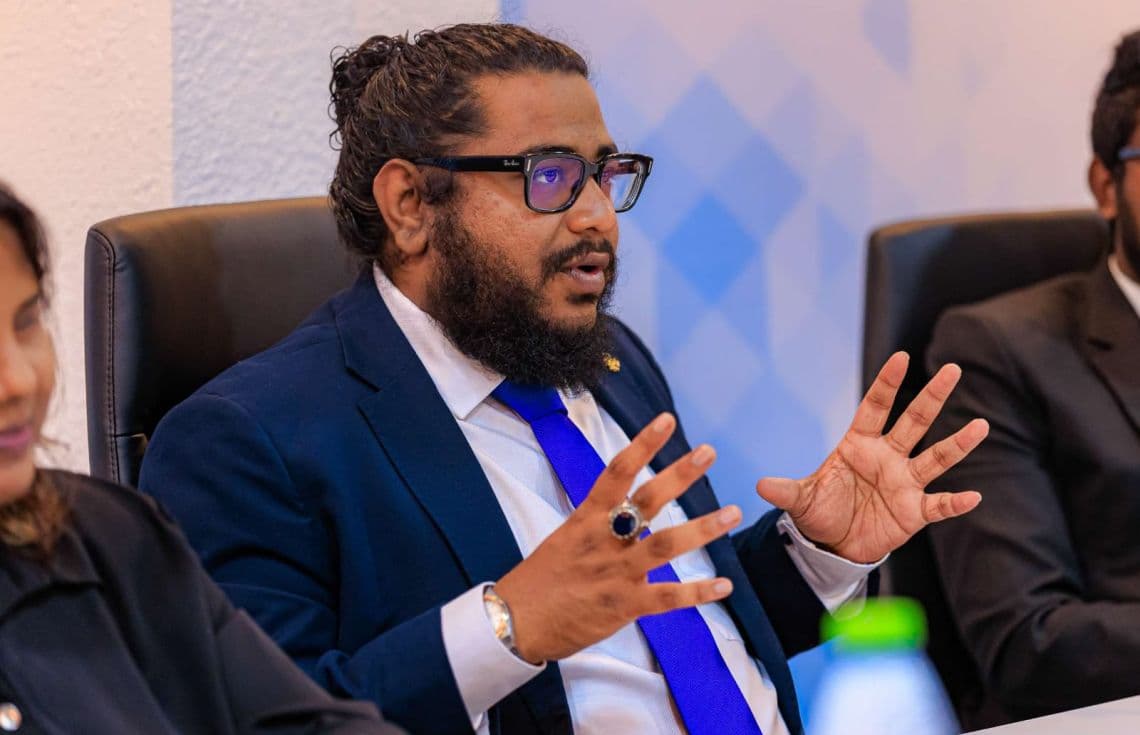 އަހްމަދު އަޝްރަފް---