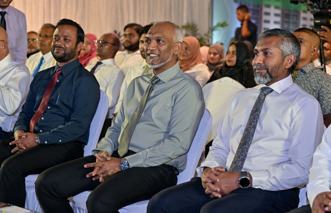 ބީއެމްއެލް އެފޯޑަބަލް ހައުސިން މަޝްރޫއެއް އިފްތިތާހު ކުރުމަށްޓަކައި ބޭއްވި ޖަލްސާއެއްގެ ތެރެއިން---
