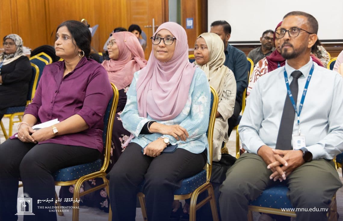 އެމްއެންޔޫގައި ހިމަބިހި ފެތުރުން ކޮންޓްރޯލްކުރުމަށް ހިންގާ ހާއްސަ ވެކްސިން ޕްރޮގްރާމު އިފްތިތާހުކުރުން/ ފޮޓޯ: އެމްއެންޔޫ