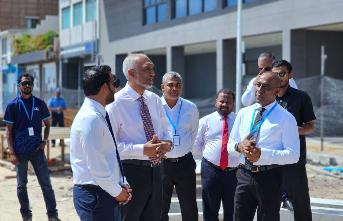 ރައީސް ބޮޑުތަކުރުފާނު މަގުގެ މަސައްކަތް ކުރިއަށްދާ ގޮތް ބައްލަވާލައްވަނީ / ފޮޓޯ: ޚުލާސާ