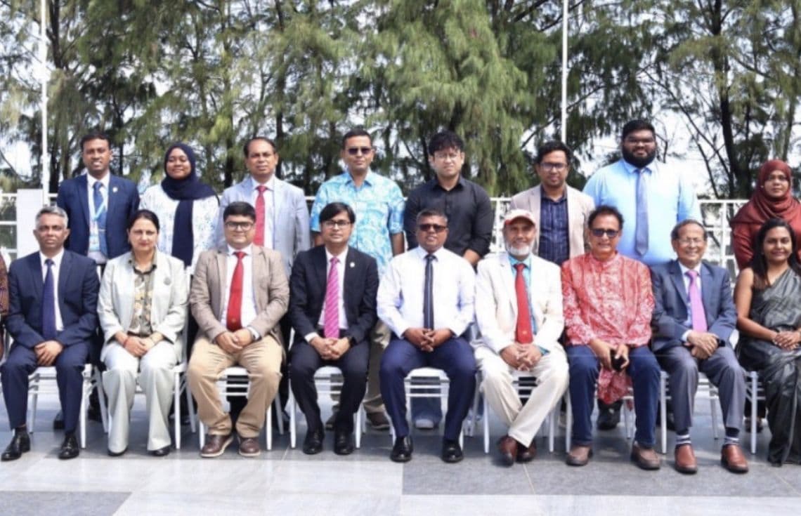 ދަށުން، ކަނޑުގެ މަސްވެރިކަމުގެ ވަސީލަތްތައް ދެމެހެއްޓެނިވި ގޮތެއްގައި ބެލެހެއްޓުމަށް މެންބަރު ގައުމުތަކުގެ މެދުގައި އެއްބާރުލުން އިތުރުކުރުމަށް ބޭއްވި ސަރަހައްދީ މަޝްވަރާ ބައްދަލުވުމުގެ ތެރެއިން…