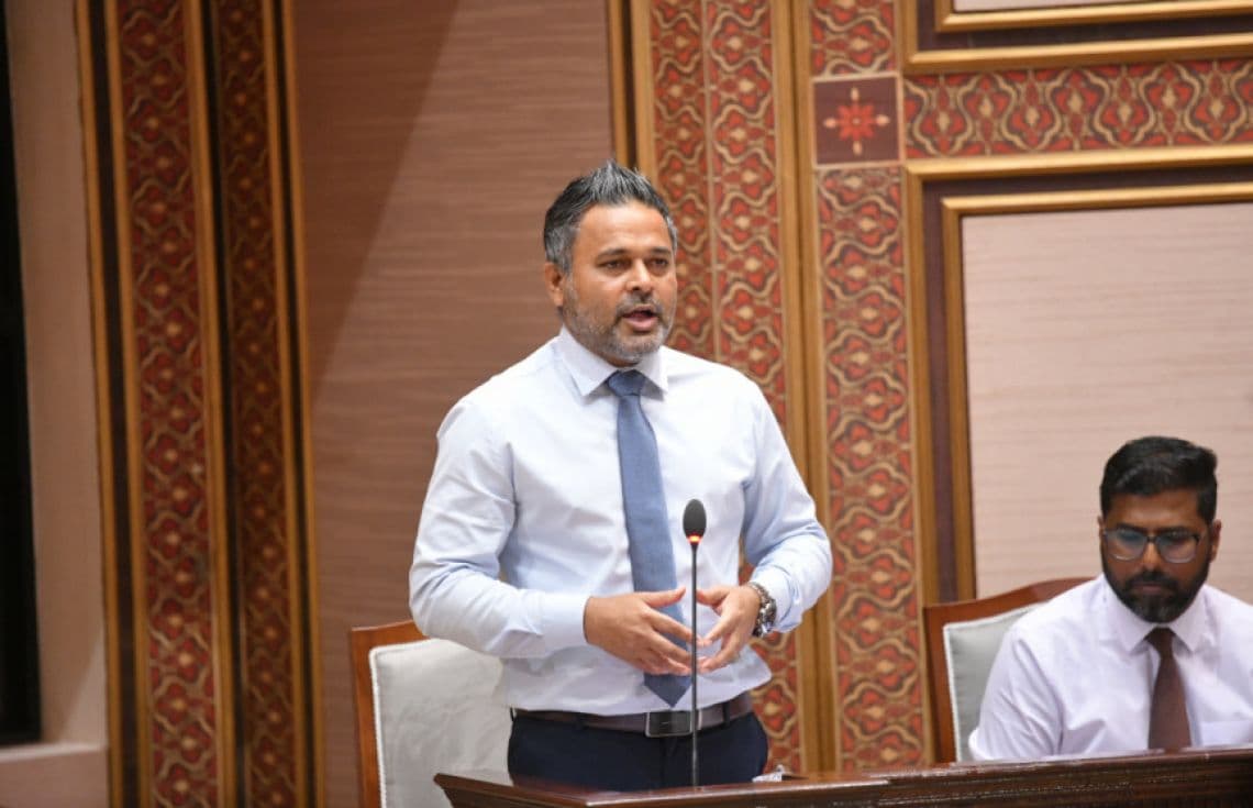 މިނިސްޓަރު އަހްމަދު ޝިޔާމް މަޖިލީހުގައި ވާހަކަފުޅުދައްކަވަނޯ---