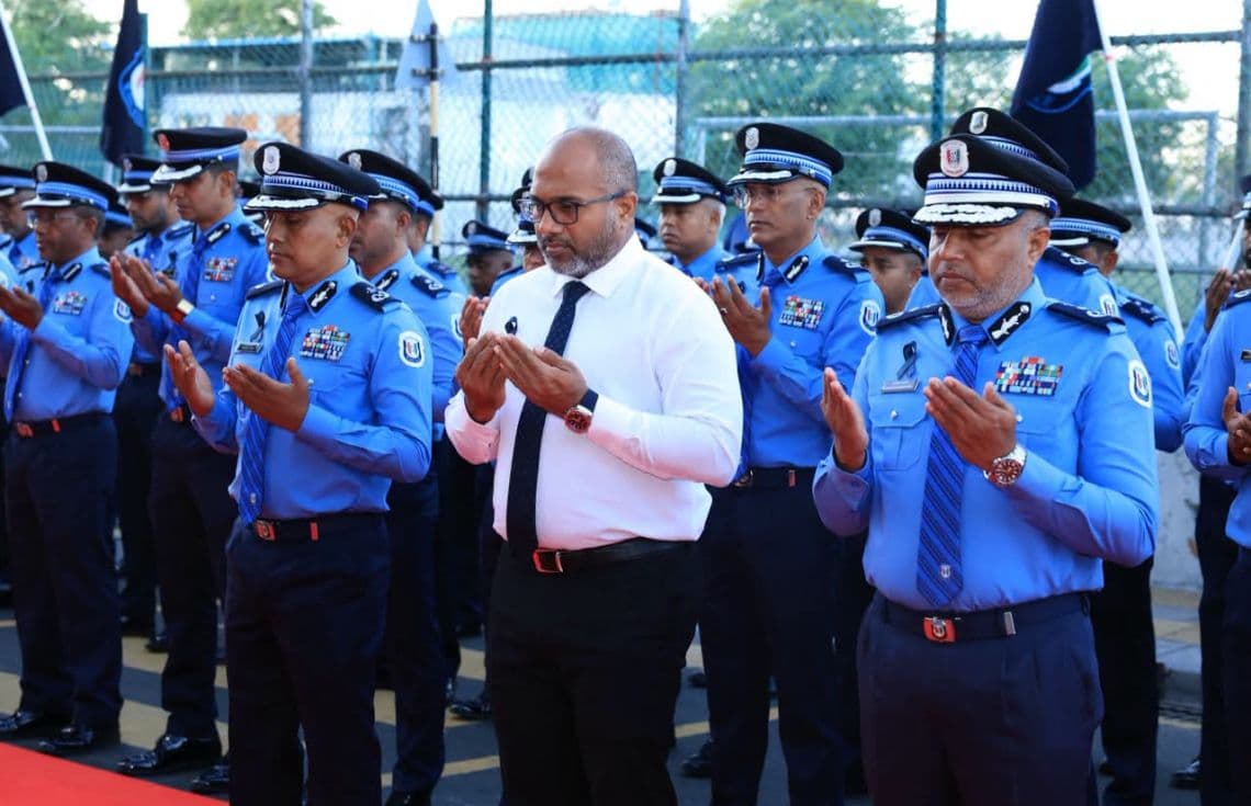 "ޕޮލިސް މެމޯރިއަލް ޑޭ" ގެ ޚާއްޞަ ރަސްމިއްޔާތުގެ ތެރެއިން.