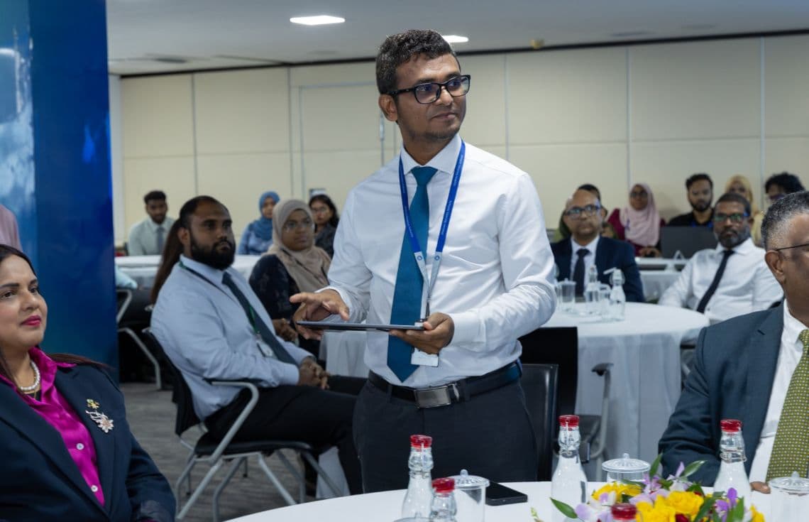 ގަވަރުނަރު މުނައްވަރު---