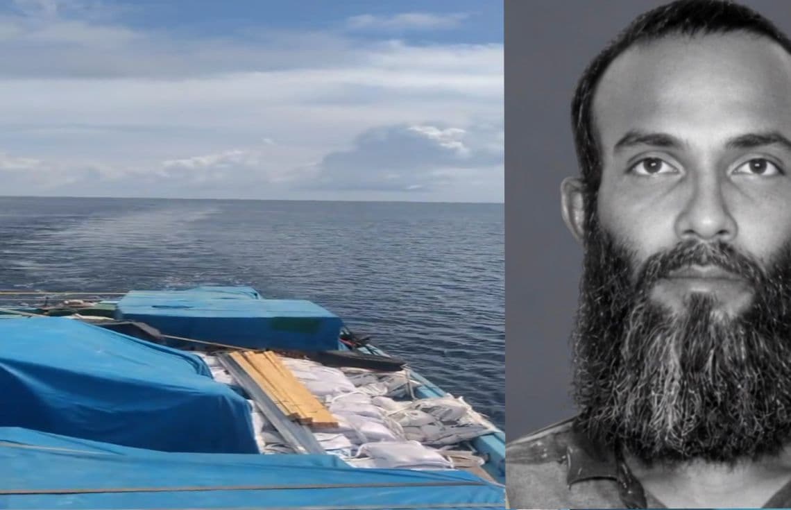 ފްރެންޑް 4" ސަޕްލައި ދޯނި ބަންޑުން ޖަހާލުމުގެ ކުރިން އެ ދޯނީގެ ކައްޕި (ކ) ދޯނީގައި ހުރެގެން ނަގާފައިވާ ވީޑިއޯގެ މަންޒަރެއްގެ ސްކްރީންޝޮޓެއް (ވ).