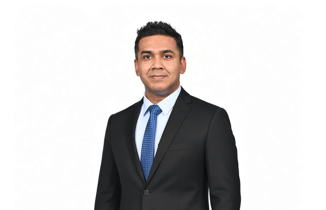 ޑރ. ފައިރޫޝް---