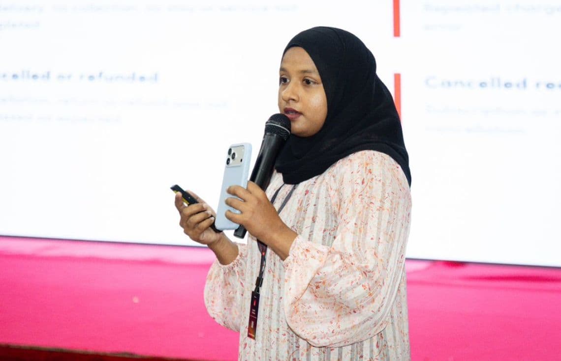 ކުދި ވިޔަފާރިތަކަށް އަމާޒުކޮށްގެން ބީއެމްއެލްއިން ކުރިއަށއ ގެންދިޔަ ހަރަކާތުގެ ތެރެއިން. / ފޮޓޯ: ބީއެމްއެލް