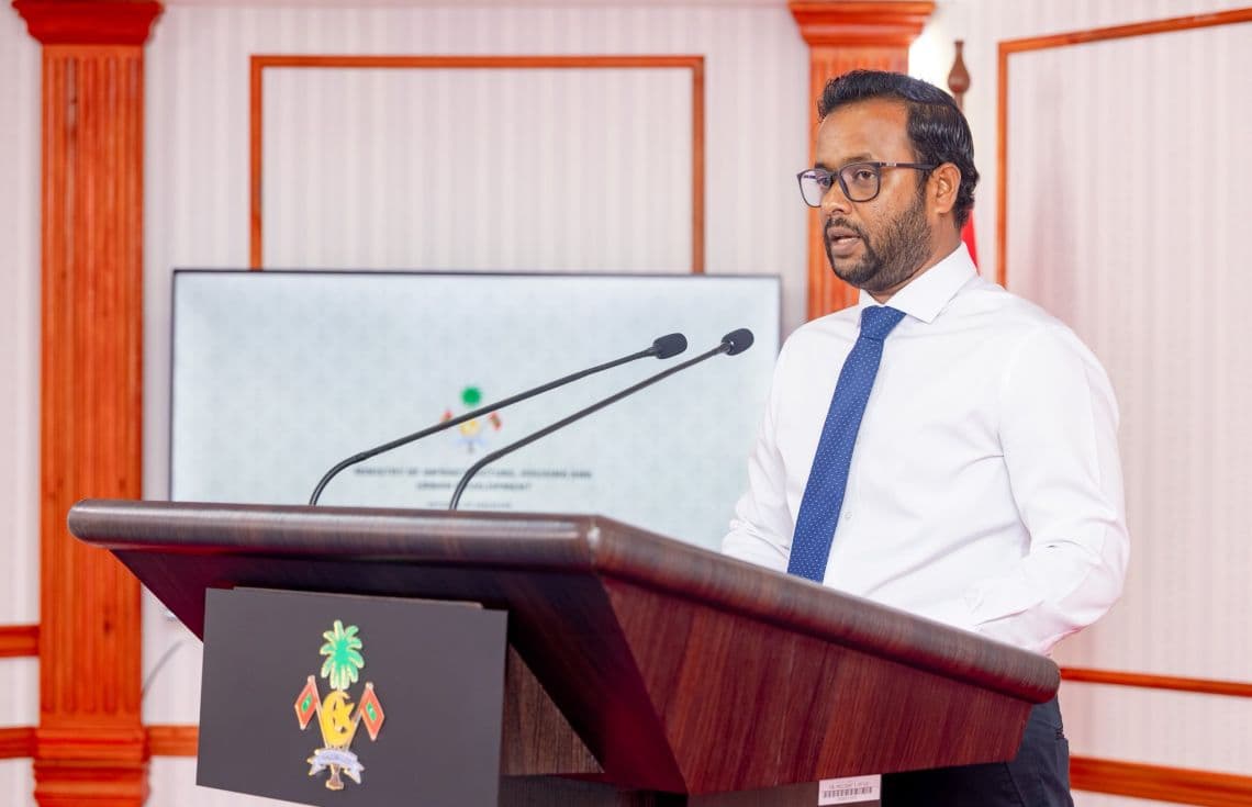 ހައުސިންގ މިނިސްޓަރ ޑރ. މުއްތަލިބް--