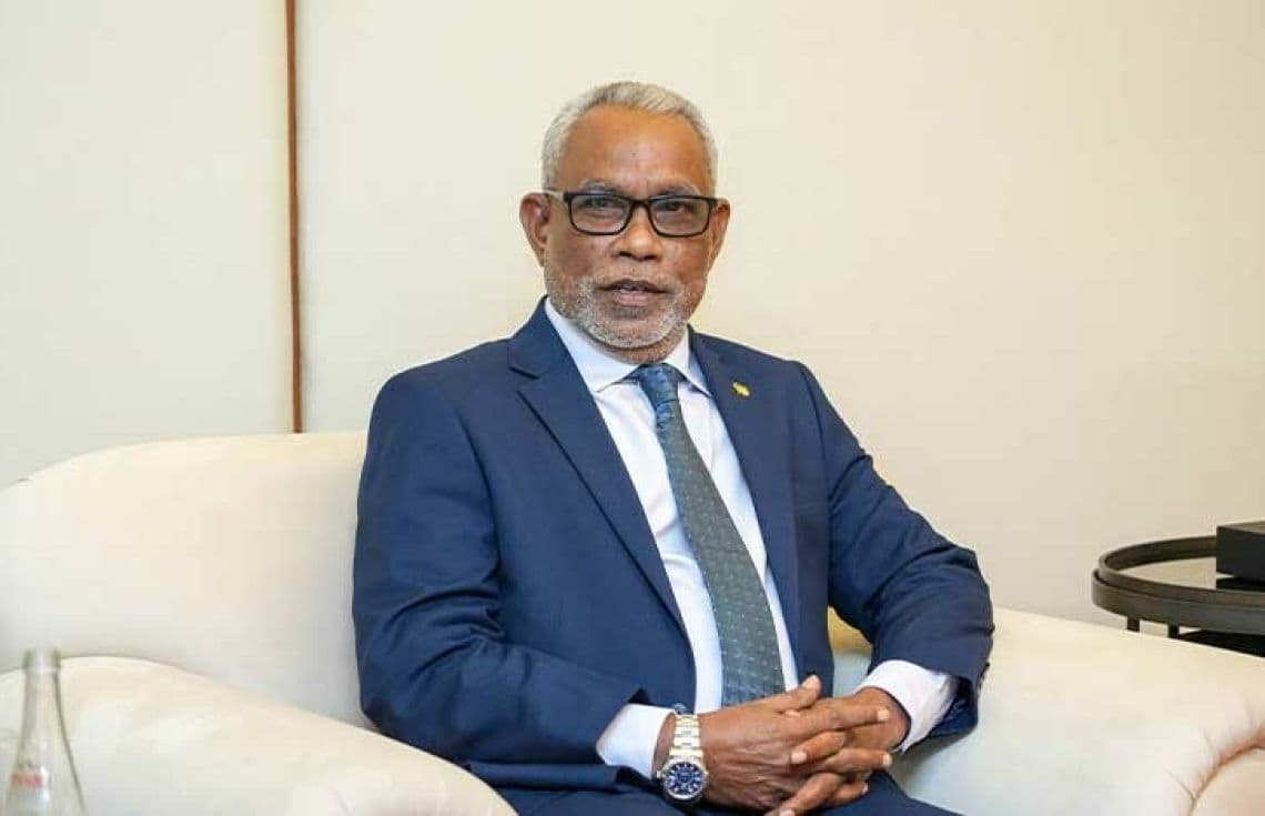 ޕީއެންސީގެ ޗެއާޕާސަން އަބްދުއްރަހީމް އަބްދުﷲ ވޮދާޅުވީ ރައީސް މުއިއްޒަށް ދެވަނަ ދައުރެއް ހޯއްދަވައިދެއްވުމަކީ އަދިވެސް އެމަނިކުފާނުގެ އެންމެ ބޮޑު ސިޔާސީ ހުވަފެން ކަމަށް.
