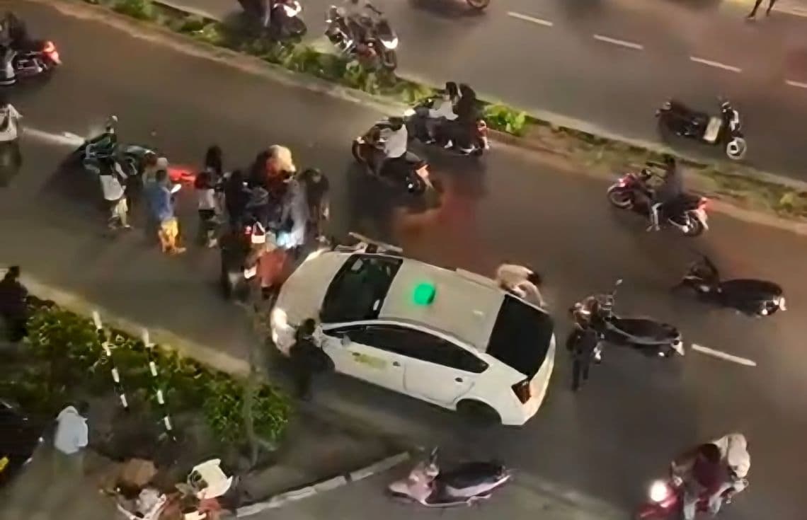 އެކްސިޑެންޓު ވި ސަރަހައްދު---