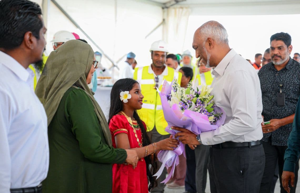 ރައީސުލްޖުމްހޫރިއްޔާ ޑރ. މުހައްމަދު މުއިއްޒު---