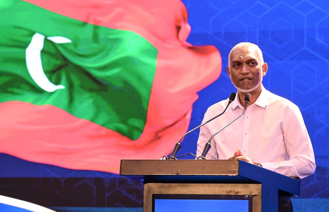 ރައީސުލްޖުމްހޫރިއްޔާ ޑރ. މުޙައްމަދު މުޢިއްޒު ވަނީ ޢިމާރާތްތަކުގައި ރައްކާތެރި ފިޔަވަޅު އެޅުމަށް އިލްތިމާސް ކުރައްވާފަ.