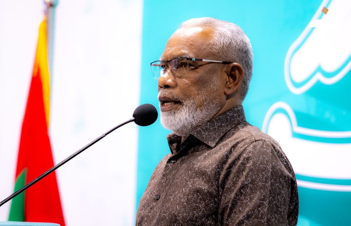 ޕީއެންސީން ބޭއްވި ޖަގަހަ ޖަލްސާގައި އަބްދުއްރަހީމް ވާހަކަފުޅުދައްކަވަނީ. / ފޮޓޯ: ޚުލާސާ