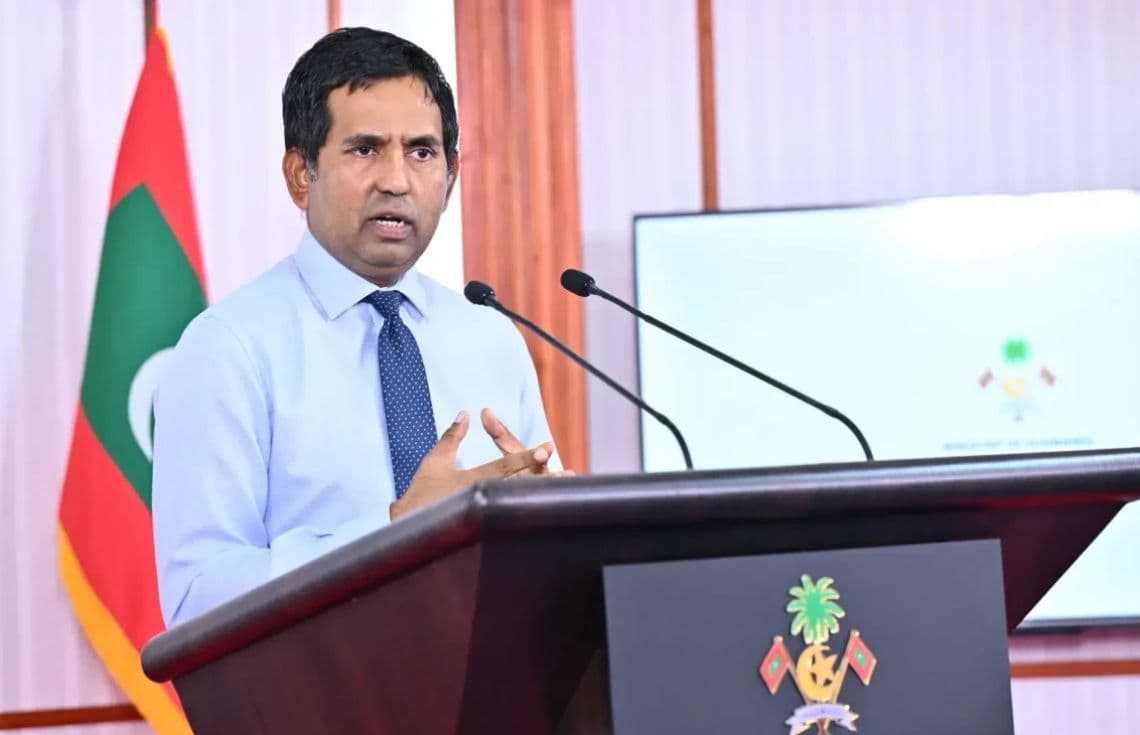 އިޤްތިޞާދީ ތަރައްޤީއާއި ދަތުރުފަތުރާ ބެހޭ ވަޒީރު މުޙައްމަދު ސަޢީދު.