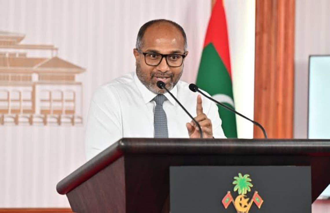 ހޯމް މިނިސްޓަރު ޢަލީ އިޙްސާން