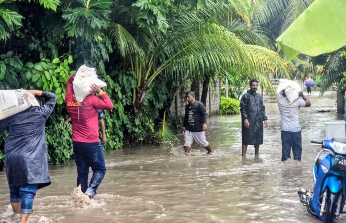 އިންގުރައިދޫގައި ފެންބޮޑުވެގެން އުޅޭ މަންޒަރު / ފޮޓޯ : އެންޑީއެމްއޭ
