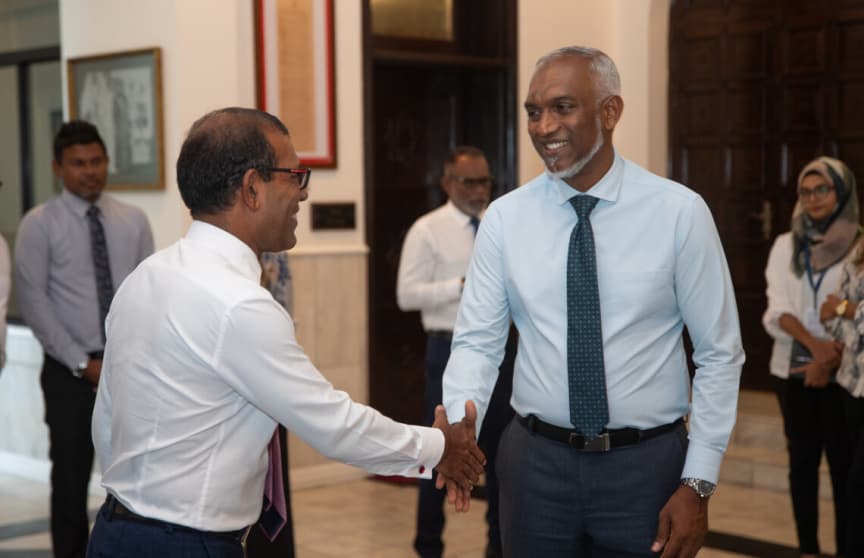 ފޮޓޯ: މަޖިލިސް